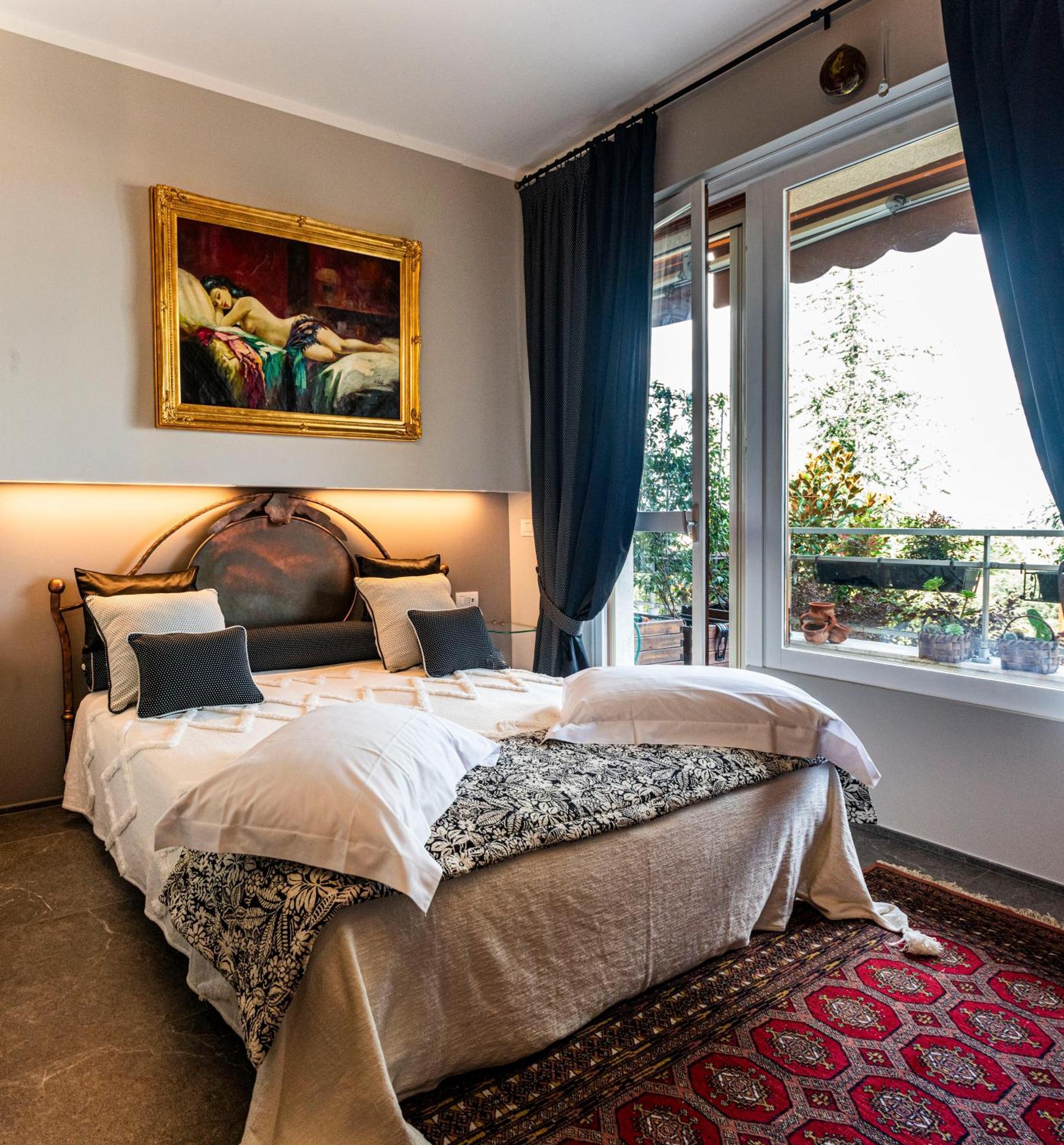 Fiordiloto B&B 4 Stars Alba  Exterior foto